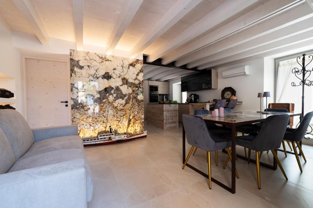 Absentia 1763 Garda Boutique Home - Lake Front เบรนโซเน ซูล การ์ดา ภายนอก รูปภาพ